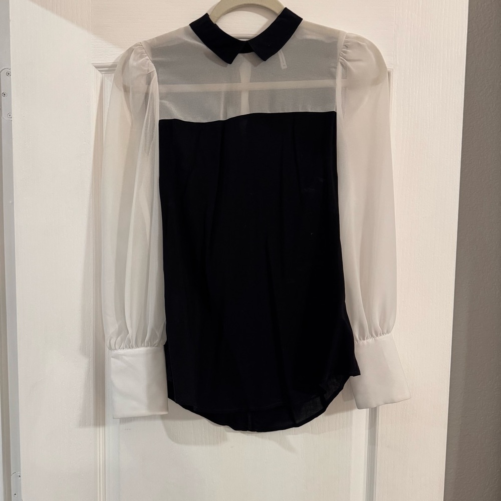 BCBG Generation Elegant Black and White Women's Long sleeve Top